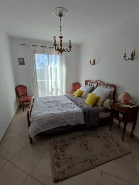 BEL APPARTEMENT 3 CHAMBRES AVEC GARAGE 